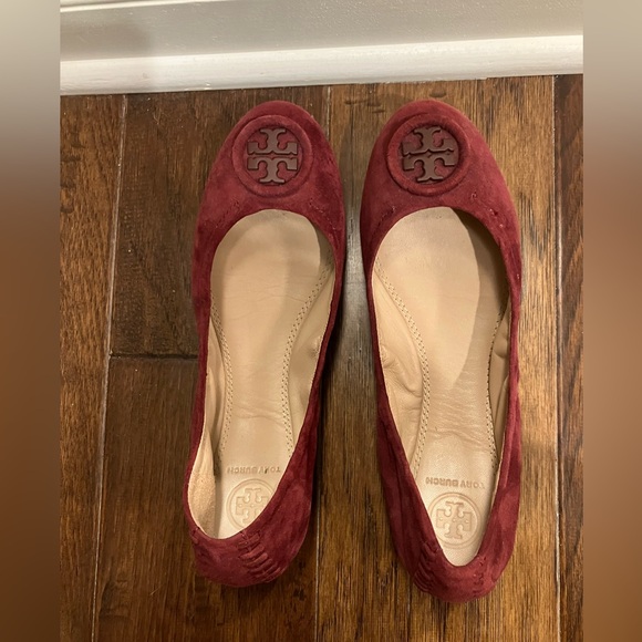 TORY BURCH BURGUNDY SUEDE FLATS SIZE 7 - Picture 1 of 6